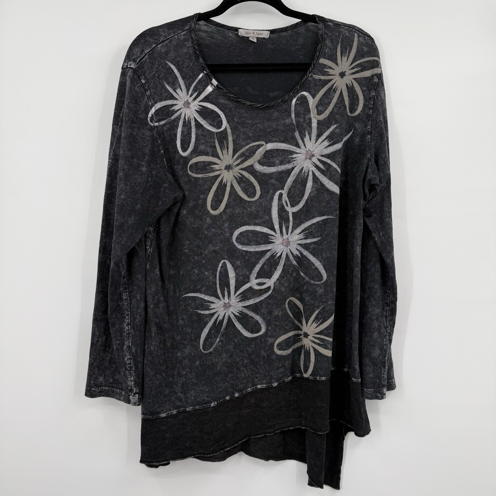 Jess Jane Top Shirt Womens Medium Black Charcoal Floral Art Basic Everyday Tunic